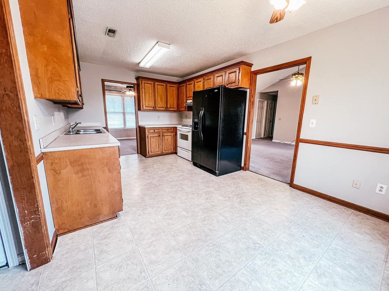 4640 Dawn Cir - Photo 3 of 5