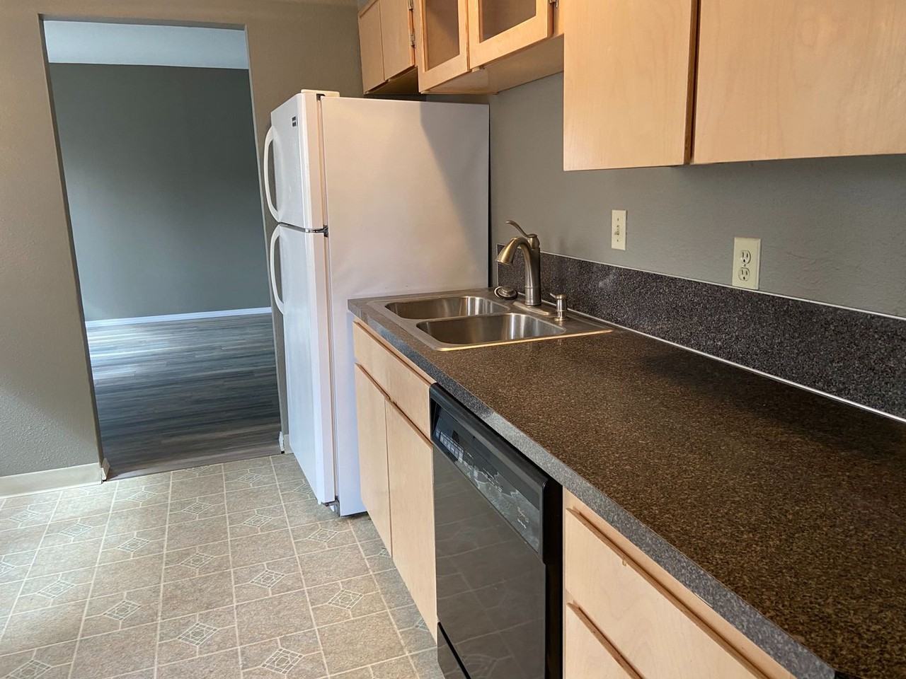 16443 Se Market St - Photo 5 of 20