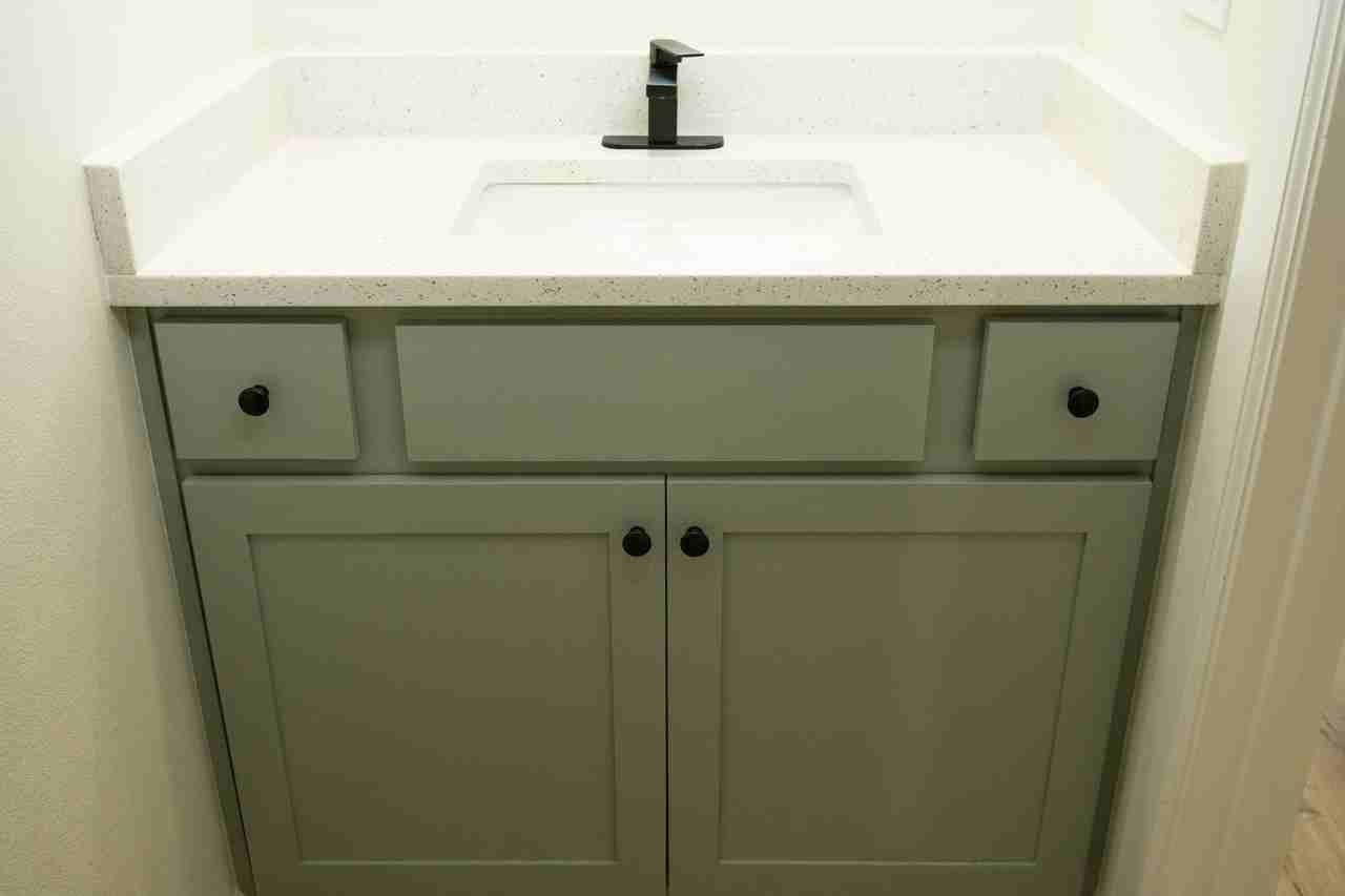144 N Centennial Ave - Photo 3 of 32