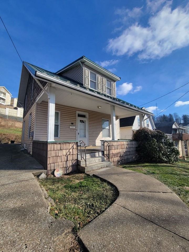 355 Mansion Ave - Photo 2 of 14