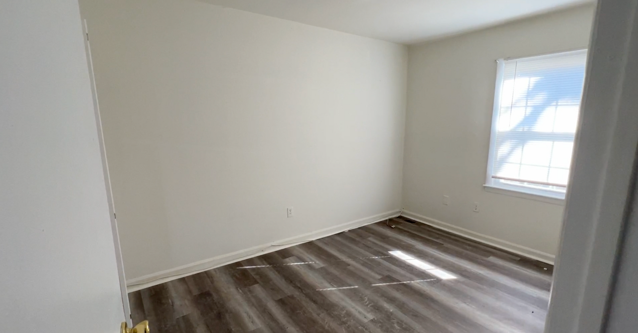 103 Canterbury Ct - Photo 7 of 8