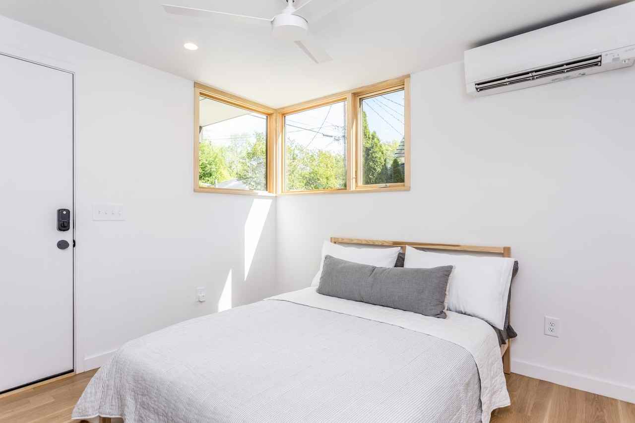 Family Getaway Downtown Raleigh - Photo 2 of 24