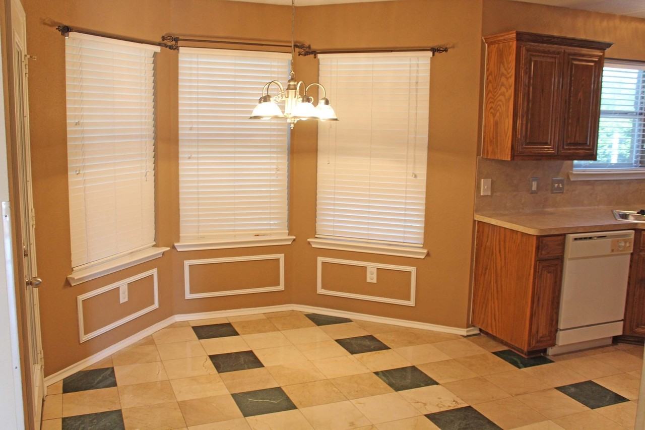 4608 Napa Valley Dr - Photo 4 of 19