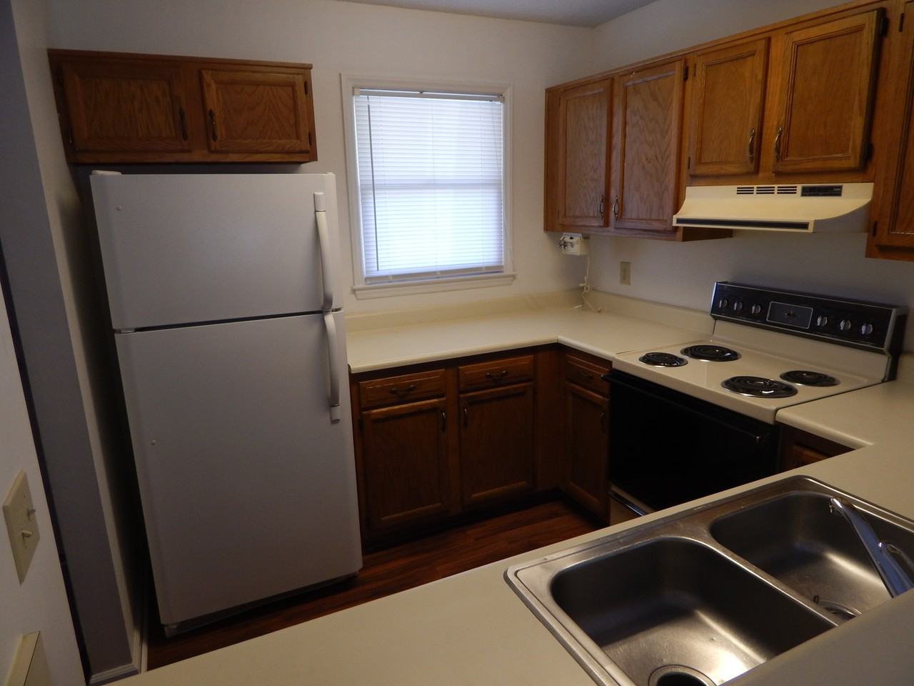 114A Lullwater Dr - Photo 3 of 10