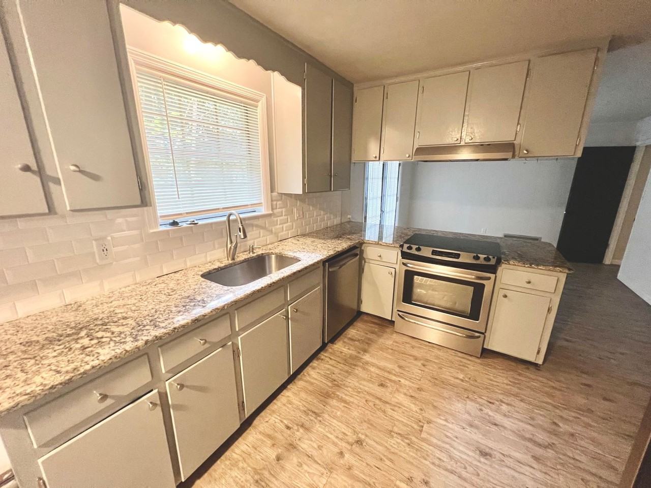 2005 High Rd - Photo 2 of 2