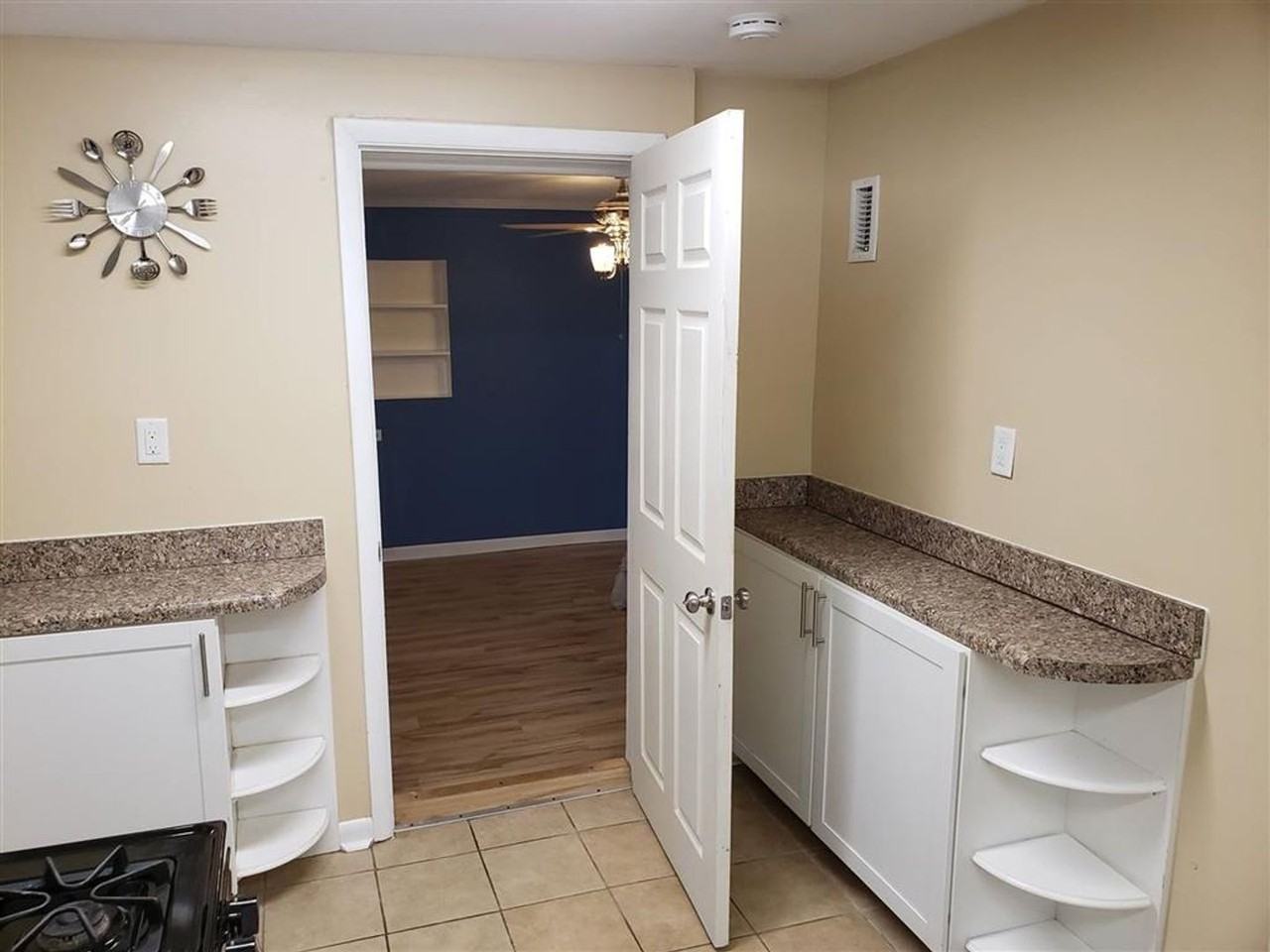 1700 Pepper Dr - Photo 4 of 10