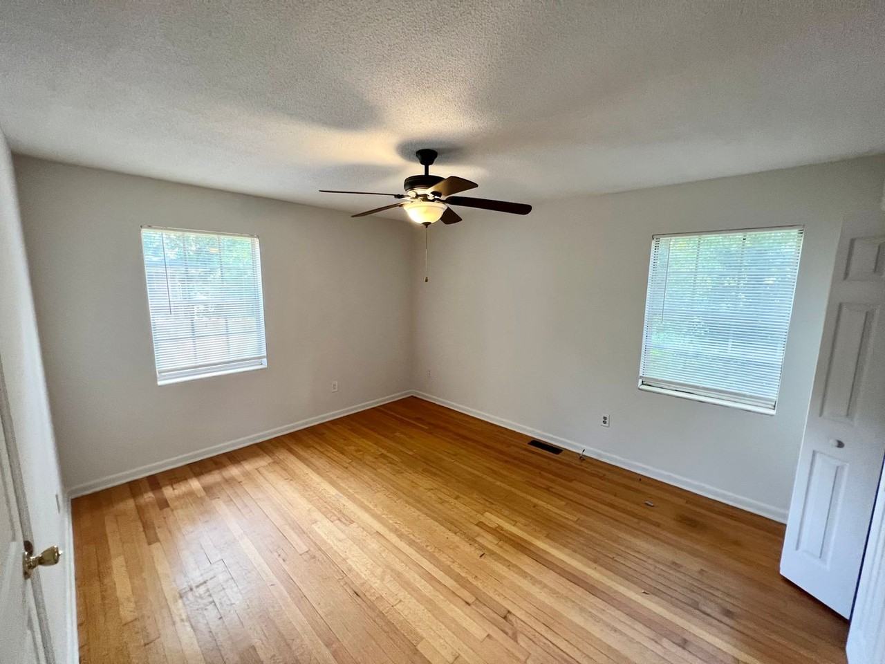 2112 Great Oak Dr - Photo 6 of 9