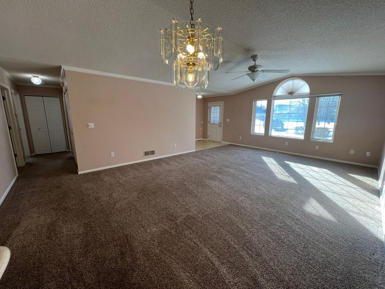 4906 32nd Ave Nw - Photo 6 of 29