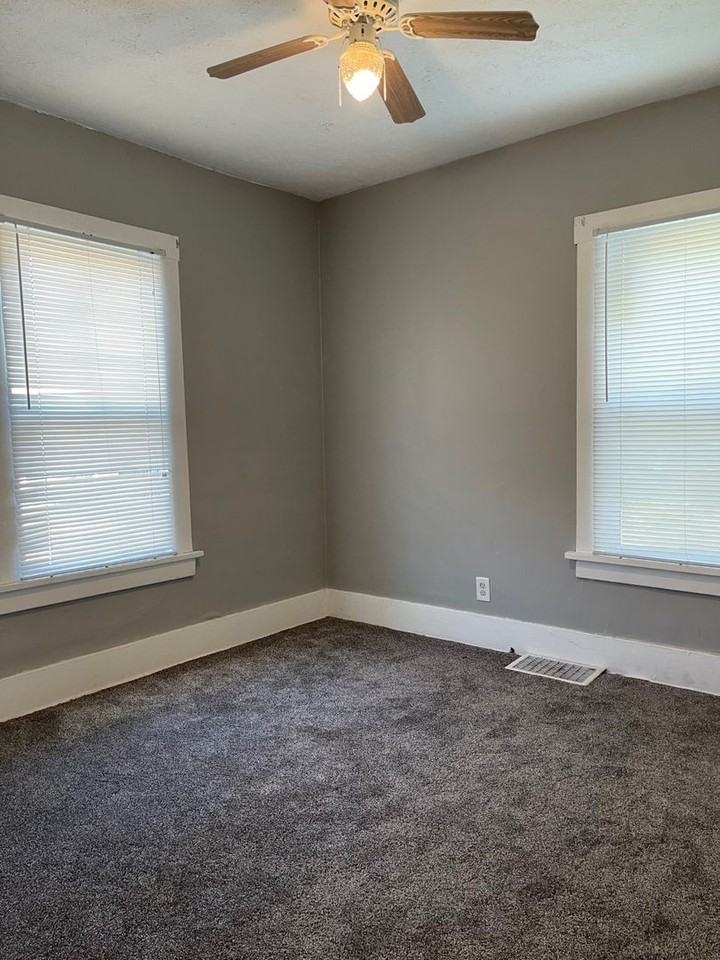 6203 N 39th St - Photo 2 of 12