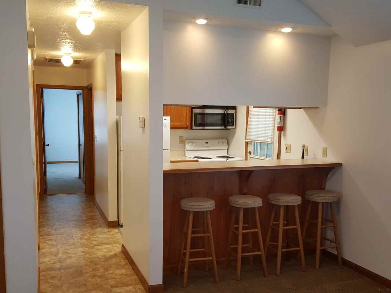 134 N Union St - Photo 4 of 11