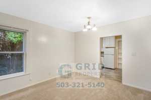 featured image of 5725 Se Center St