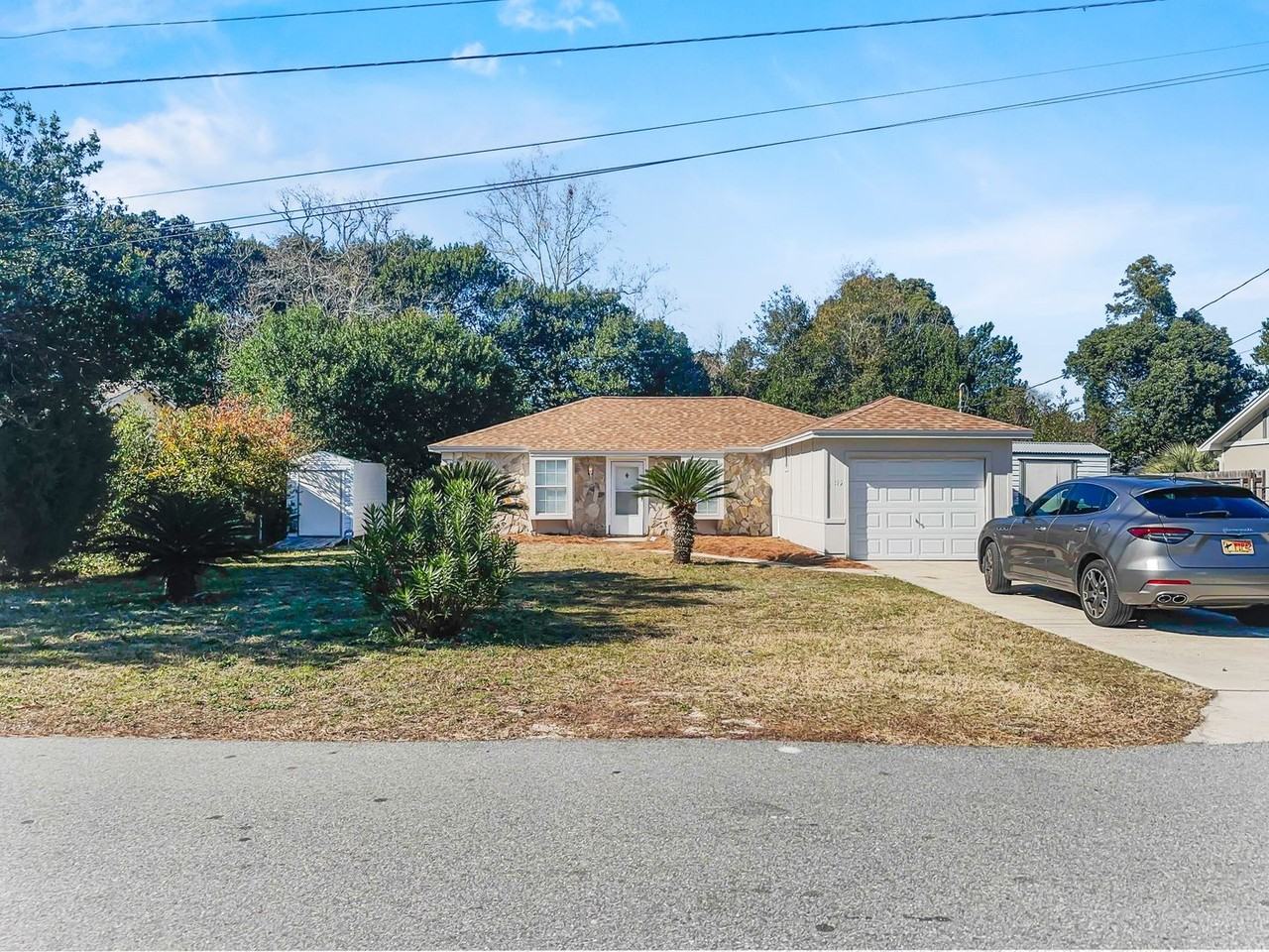 115 Christopher Dr - Photo 2 of 19