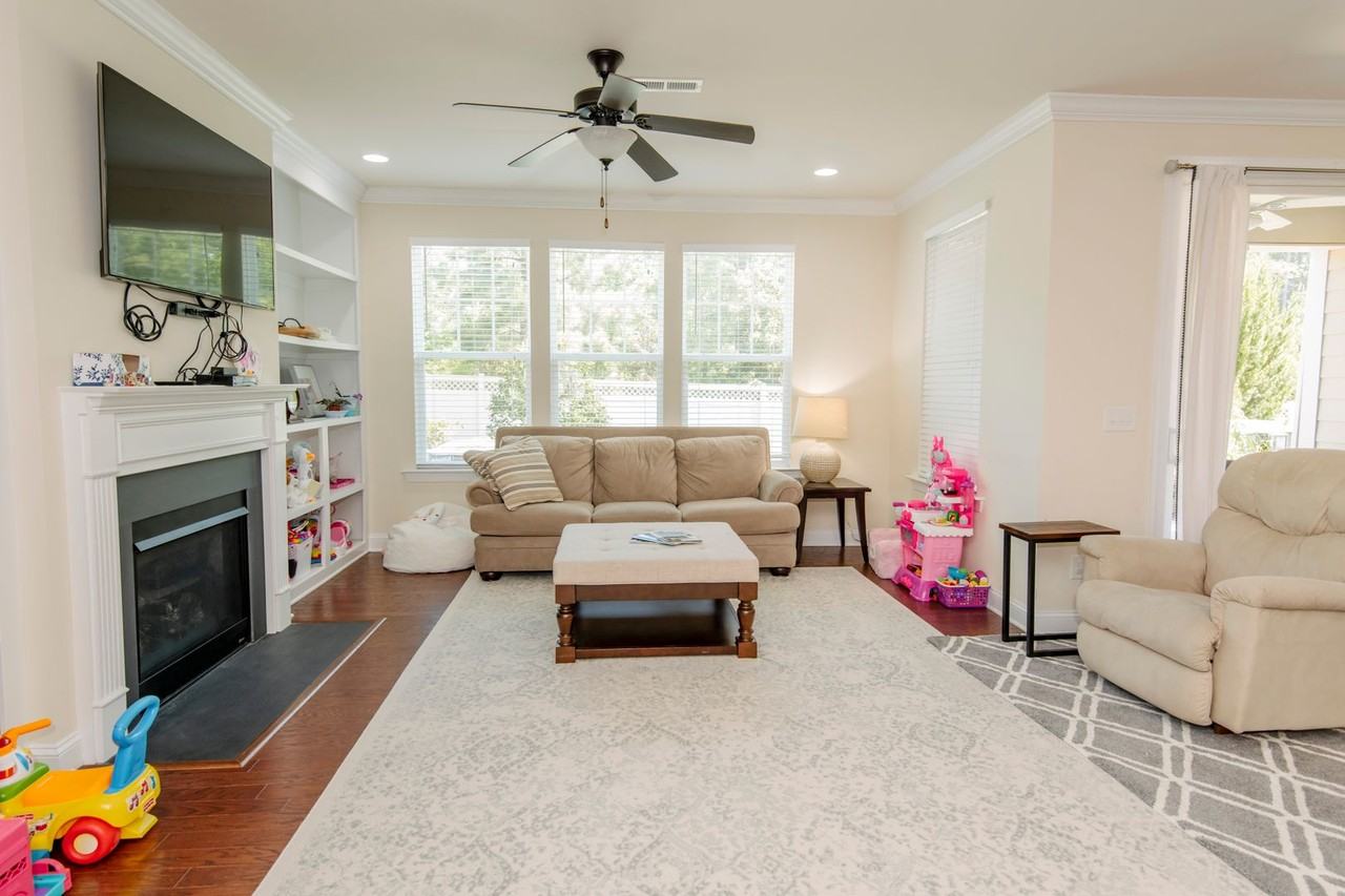 727 Mcrae Rd - Photo 3 of 18