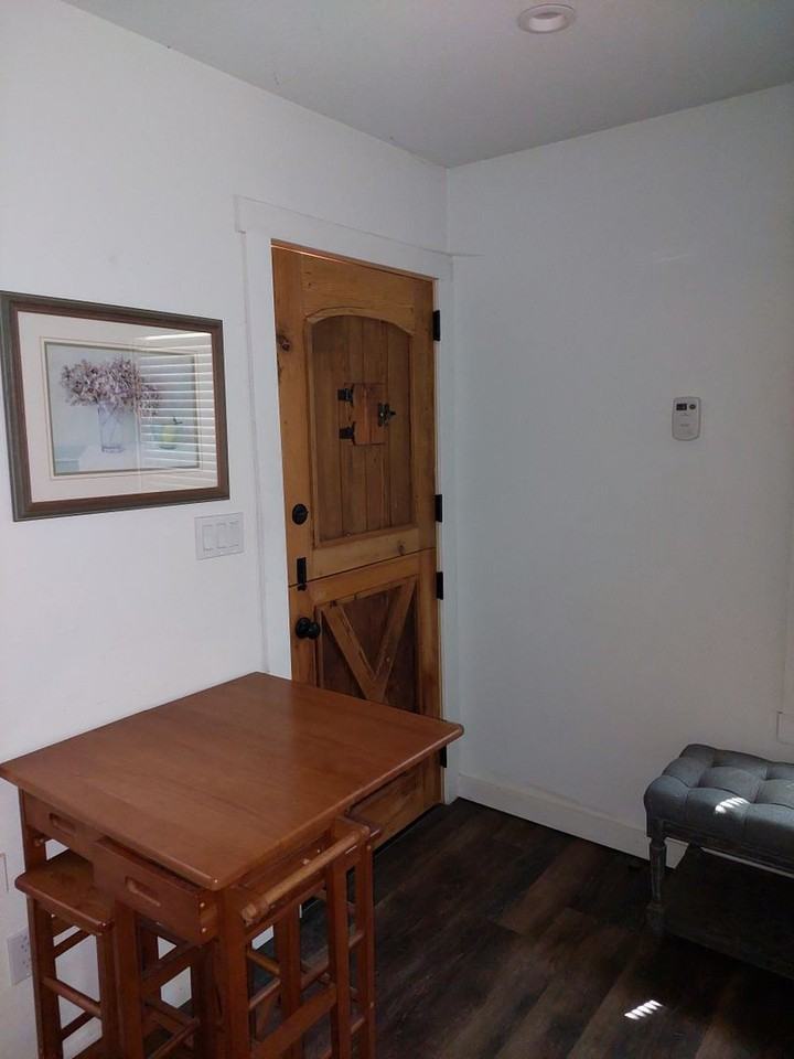 1061 Echo Rd - Photo 2 of 12