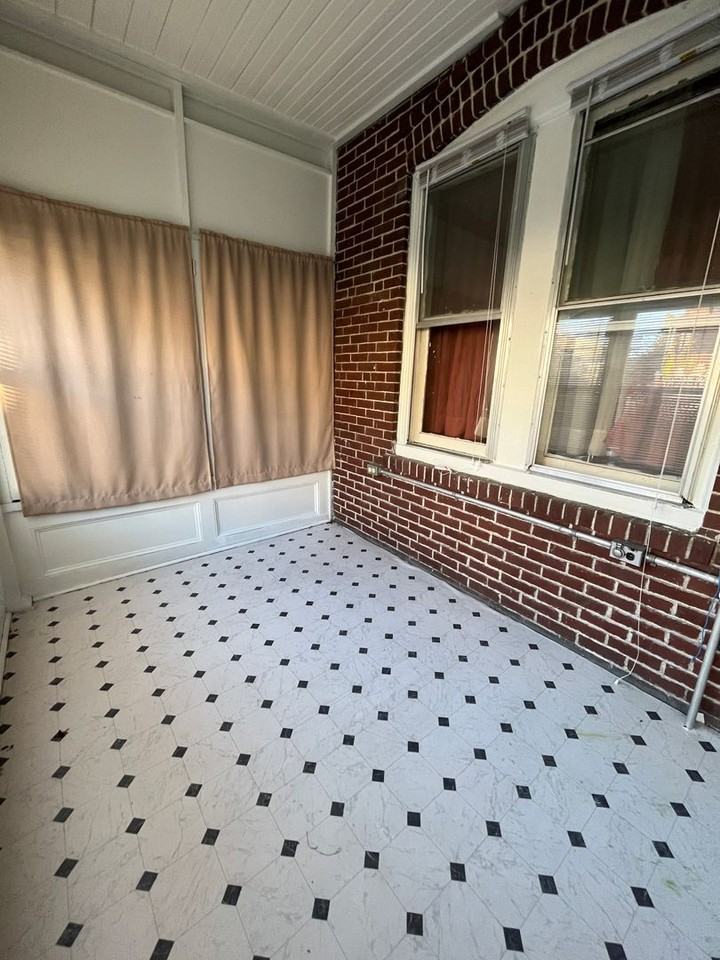 125 Hillside Ave - Photo 3 of 23