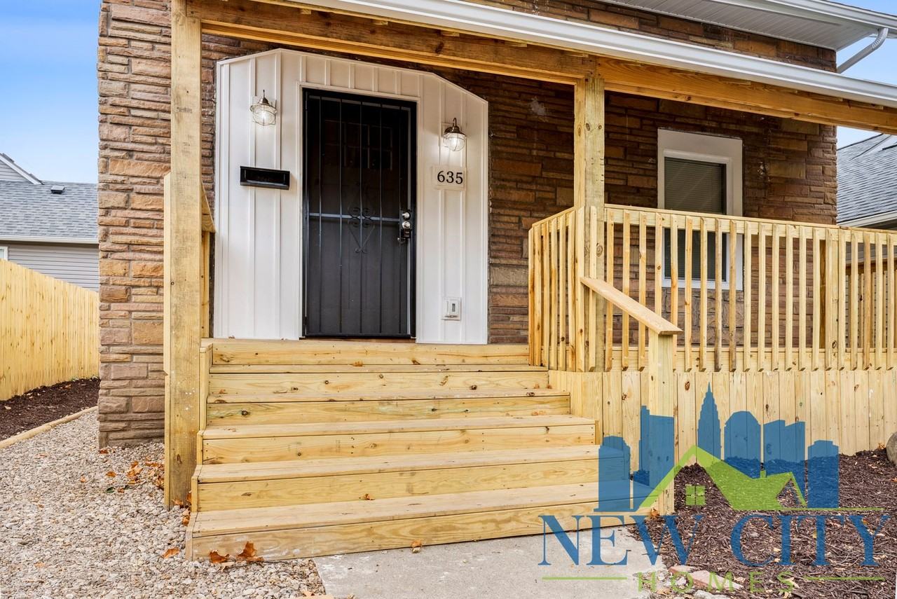 635 Gibbard Ave - Photo 2 of 23