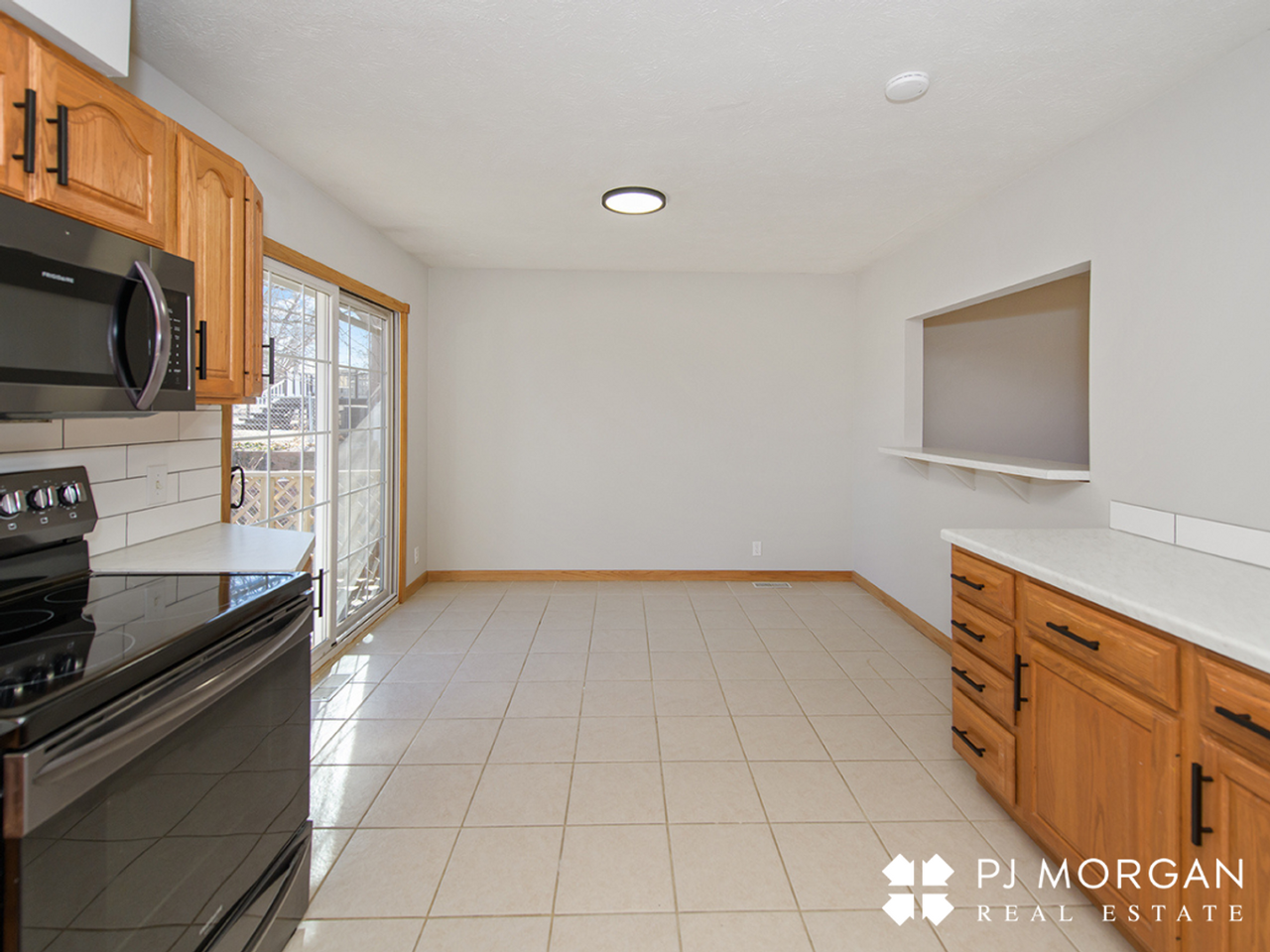 4107 N 213th Cir - Photo 5 of 19