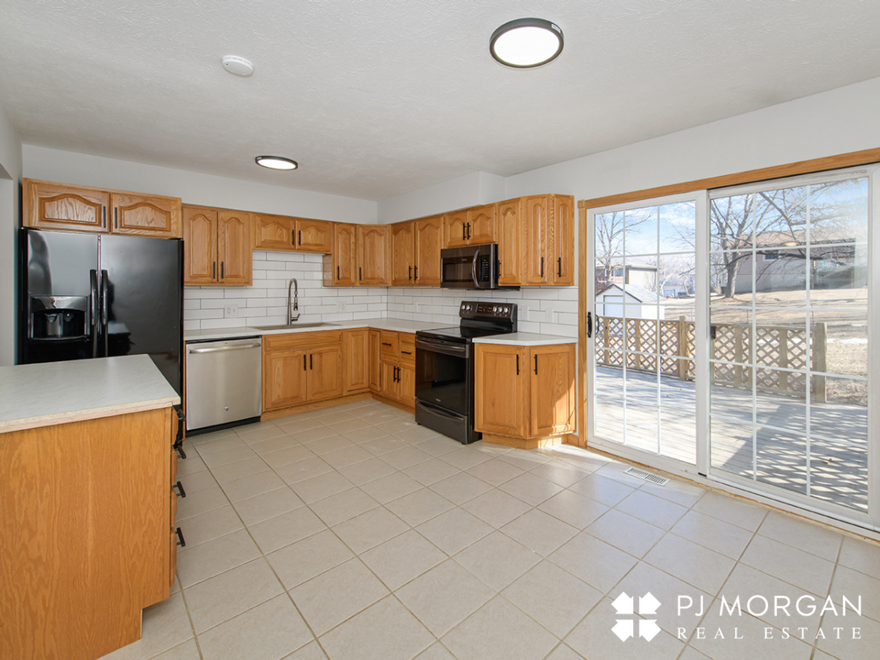 4107 N 213th Cir - Photo 3 of 19