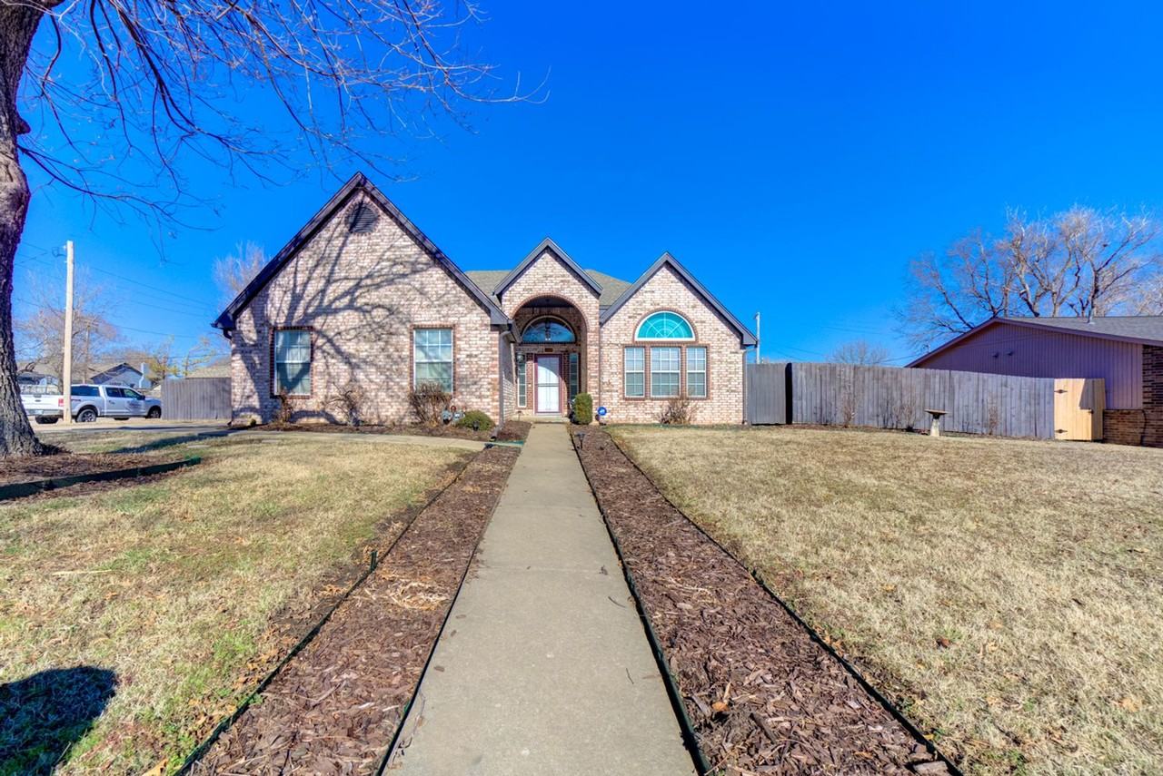 507 E Latimer Pl - Photo 2 of 35