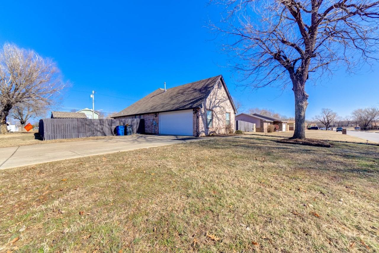 507 E Latimer Pl - Photo 3 of 35