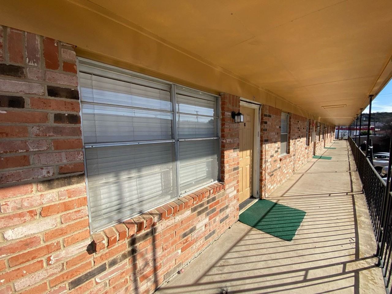 307 Sunset Ln #6 - Photo 3 of 9