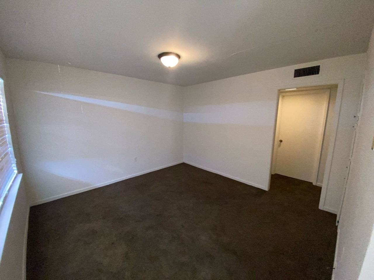 307 Sunset Ln #6 - Photo 6 of 9