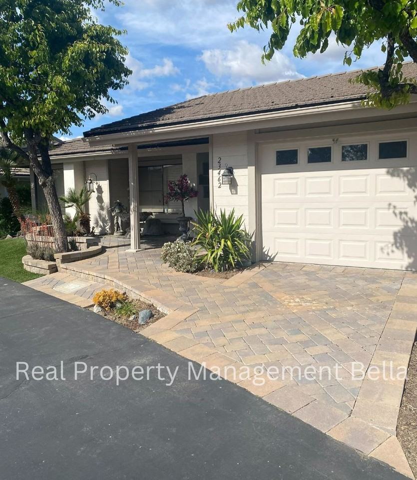 23462 Continental Way - Photo 2 of 31