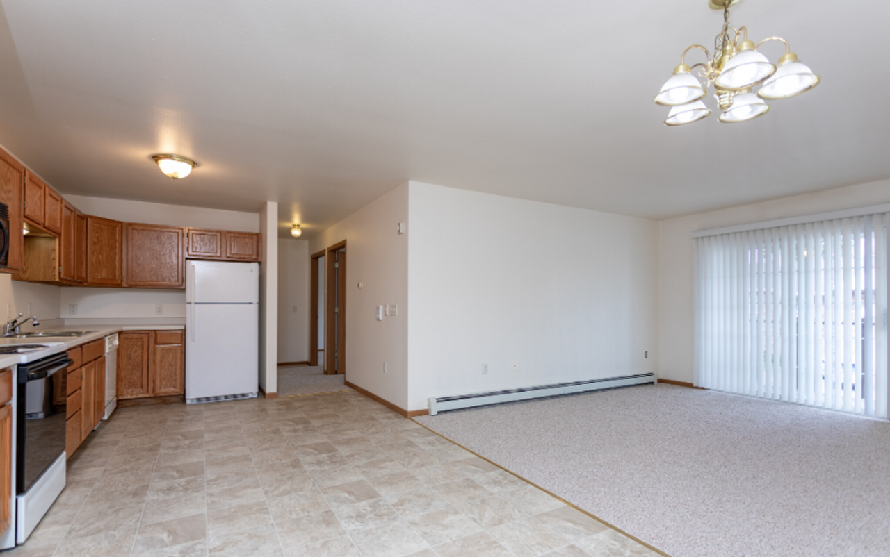 625 625 #05 - Photo 2 of 8
