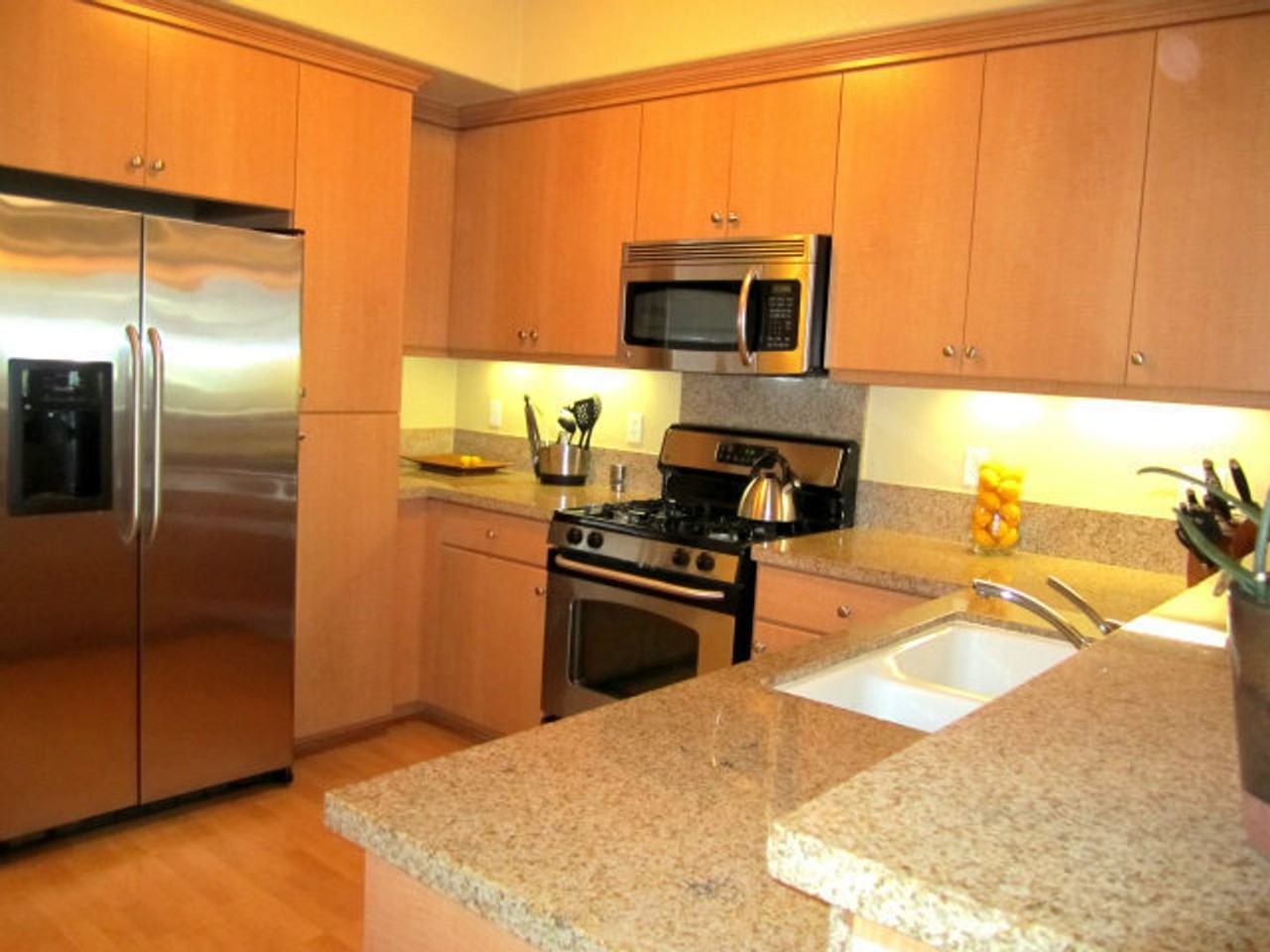 923 Sakura Dr - Photo 3 of 16