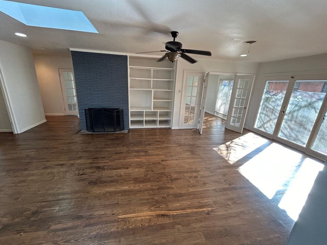 2027 Elmwood Blvd - Photo 2 of 14