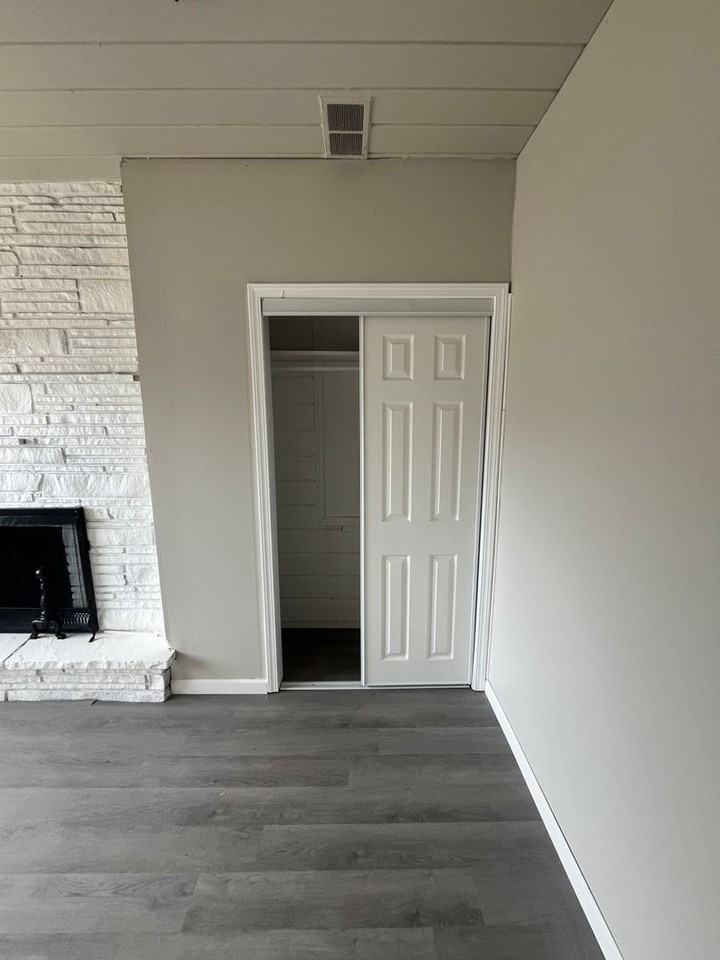 4220 N Frankfort Ave - Photo 6 of 23