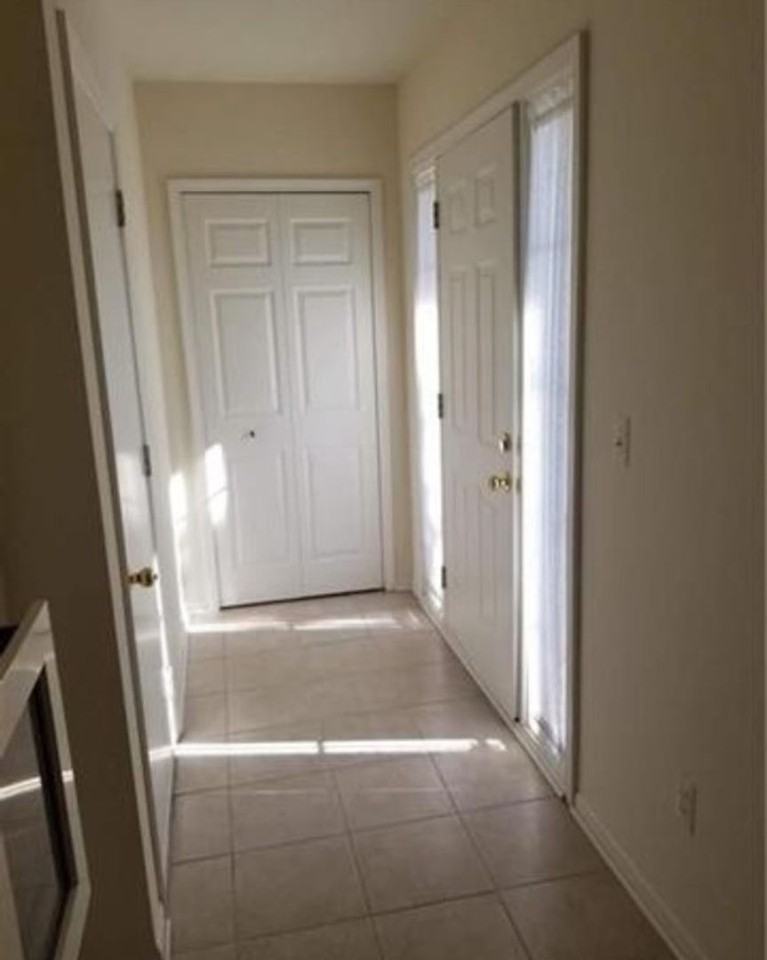 27200 Chesapeake Cir - Photo 2 of 17