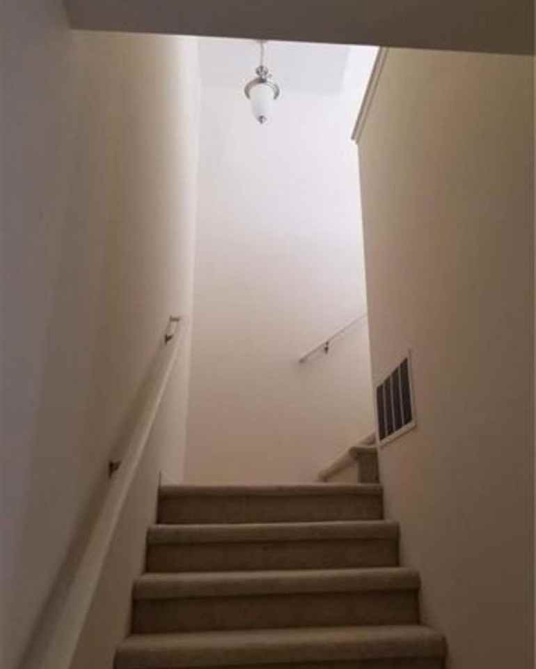 27200 Chesapeake Cir - Photo 3 of 17