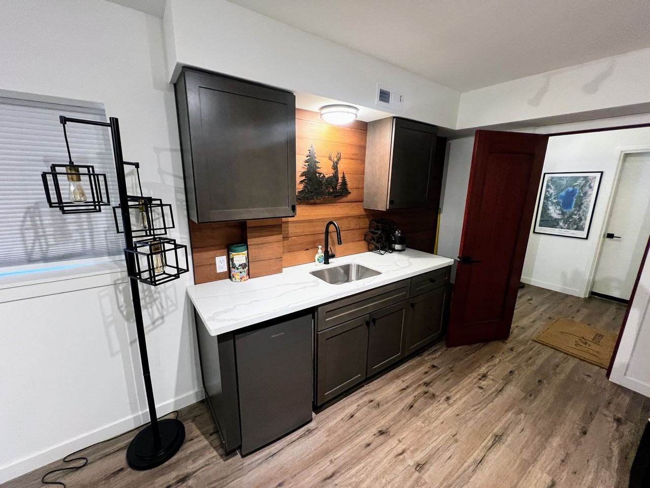 264 Sherwood Court - Photo 3 of 18