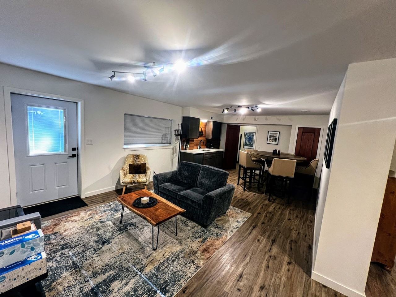 264 Sherwood Court - Photo 5 of 18