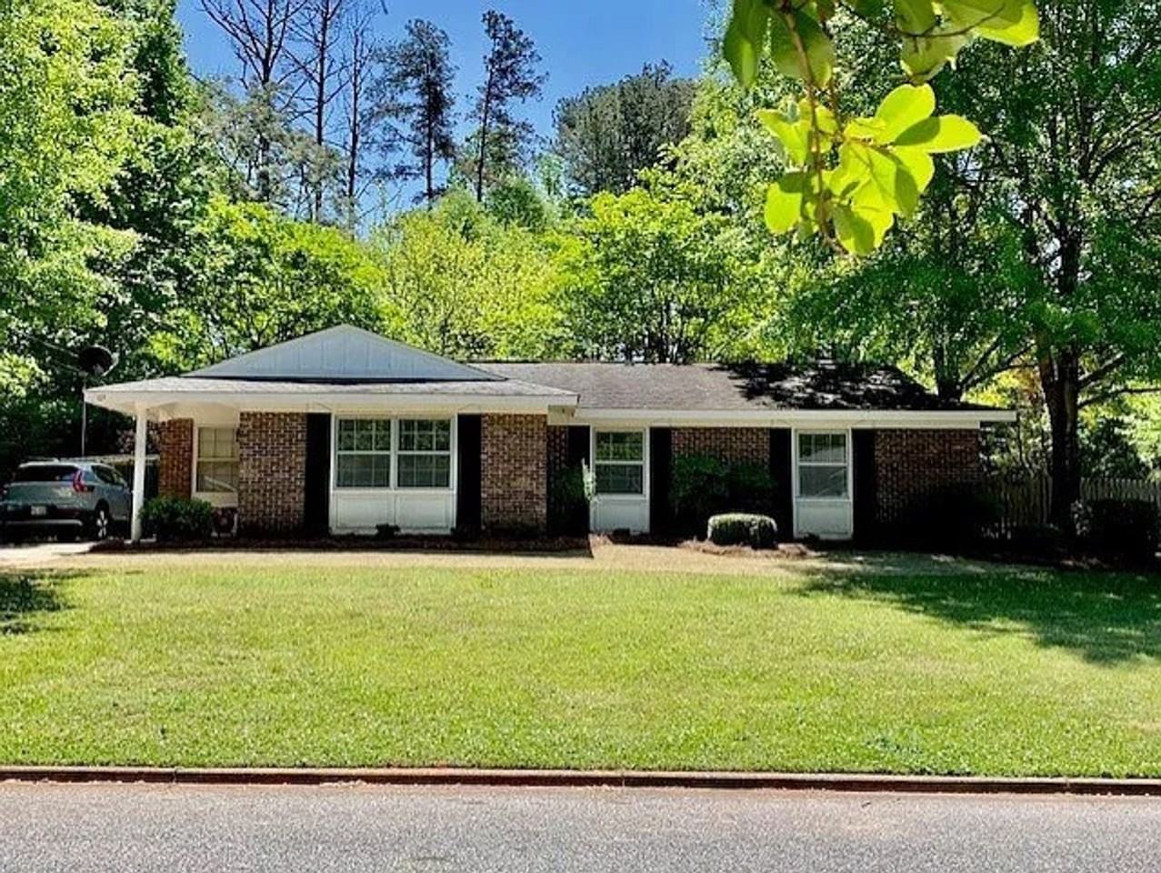 119 N Cedarbrook Dr - Photo 2 of 13