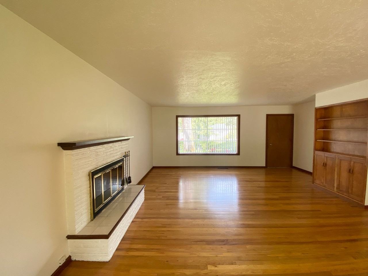 5956 Sw Dickinson St - Photo 3 of 21