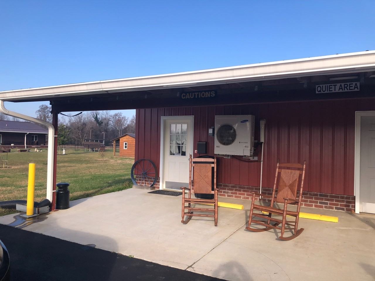 664 Nahunta Rd - Photo 2 of 18