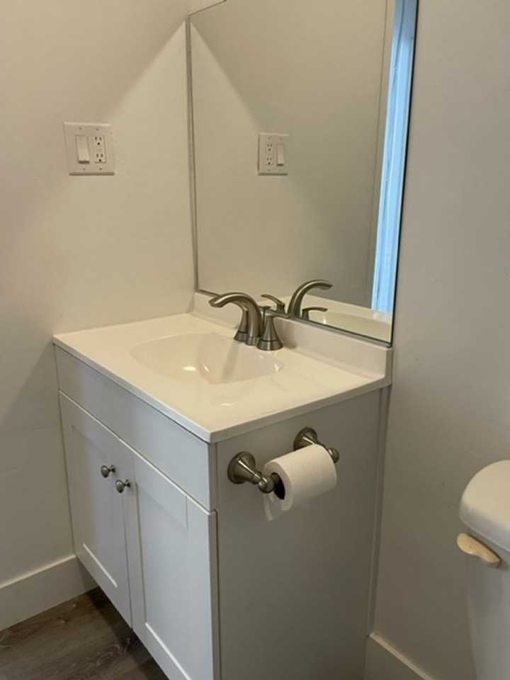 521 Spring St - Photo 2 of 9