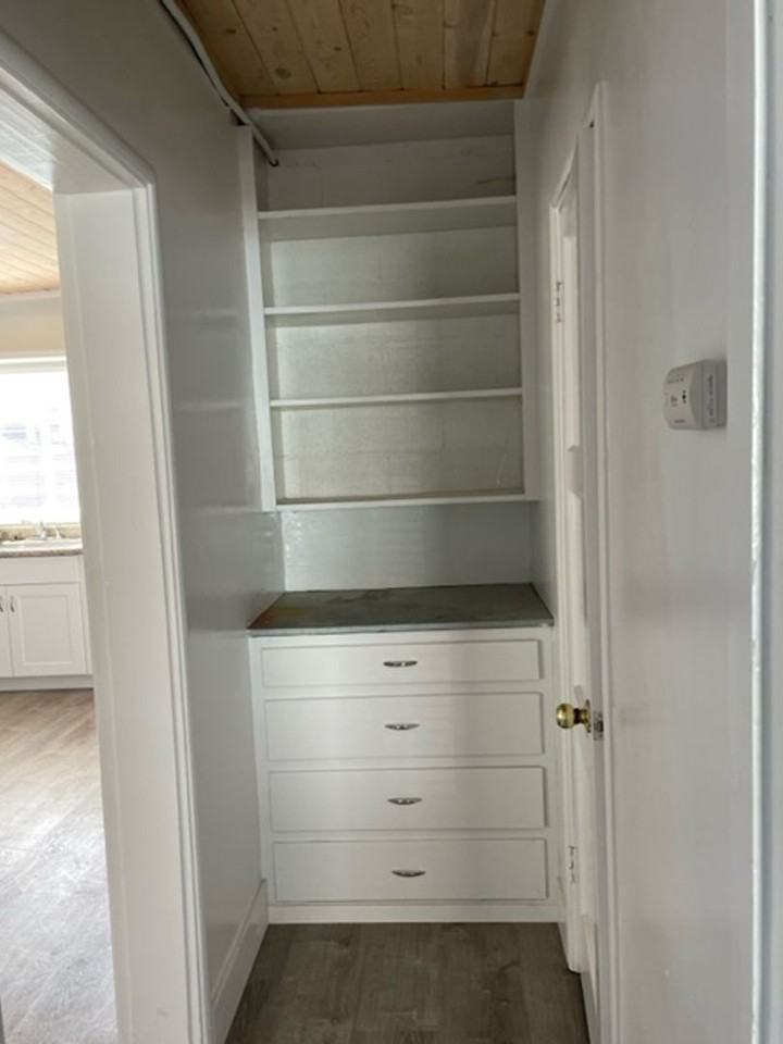 521 Spring St - Photo 3 of 9