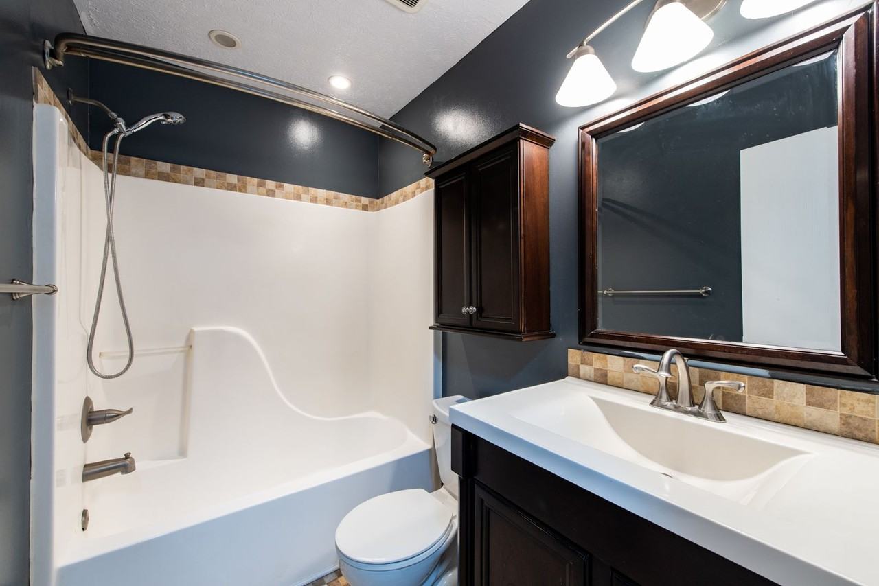 12105 Eastbay Ct - Photo 3 of 9