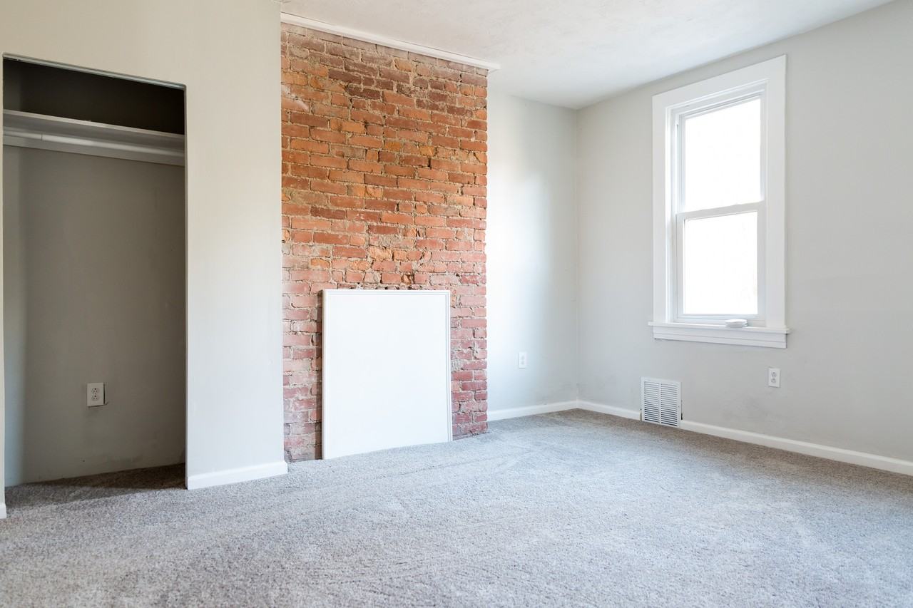 1107 Arlington Ave - Photo 6 of 30