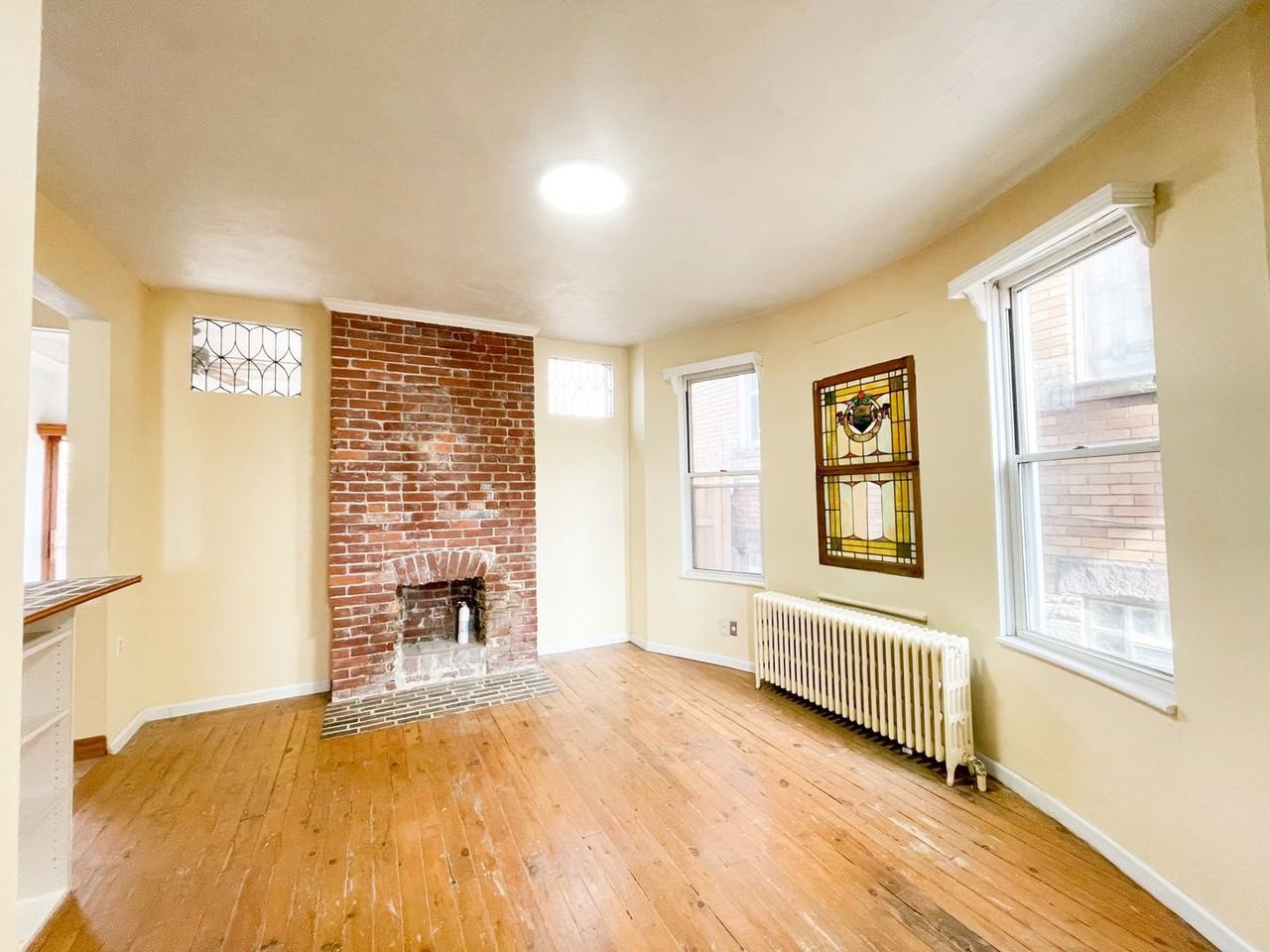 325 Alice St - Photo 3 of 27