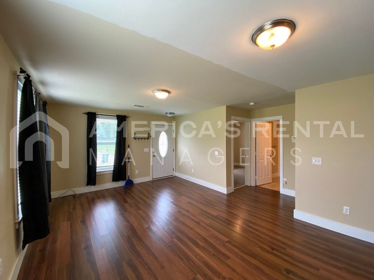 4145 Fitzpatrick Blvd - Photo 4 of 27