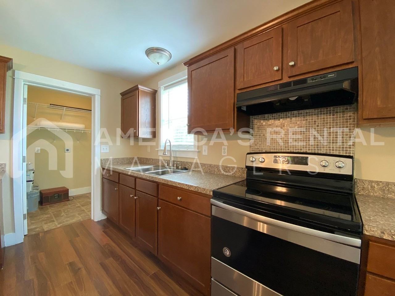 4145 Fitzpatrick Blvd - Photo 6 of 27