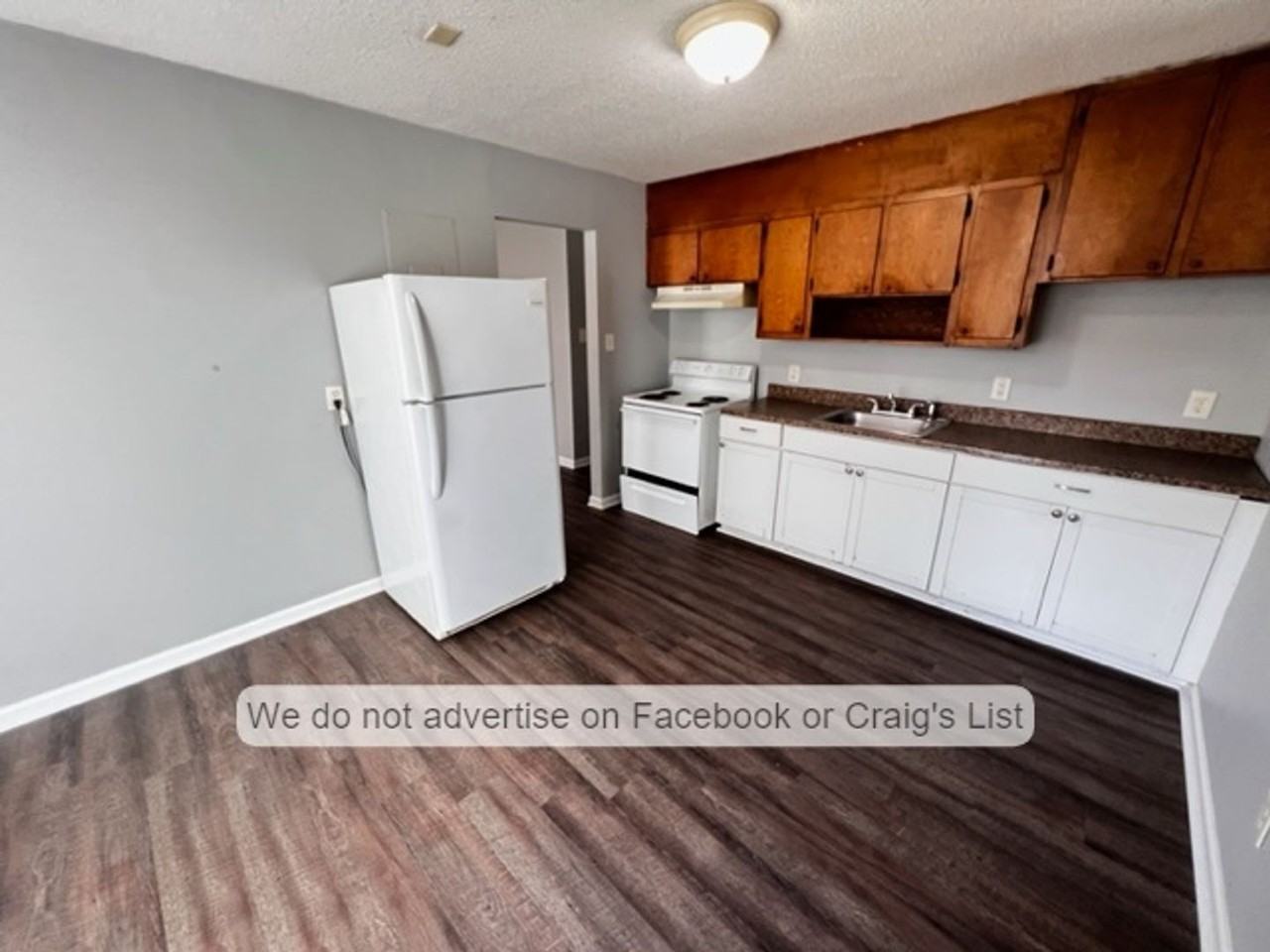 1720 Bridger St - Photo 4 of 12