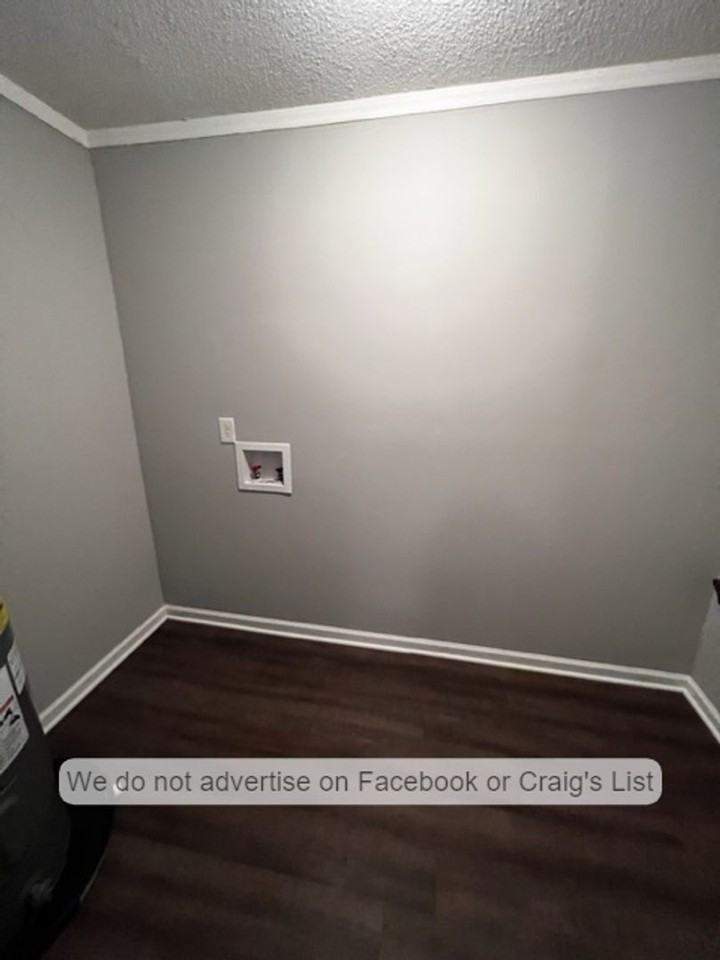 1720 Bridger St - Photo 6 of 12