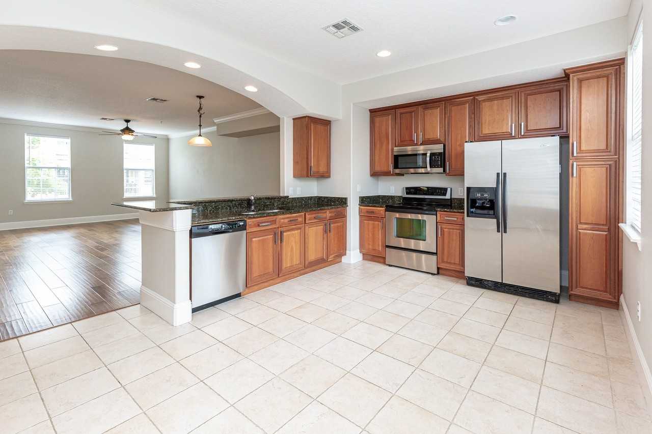 4599 Virginia Dr - Photo 2 of 23