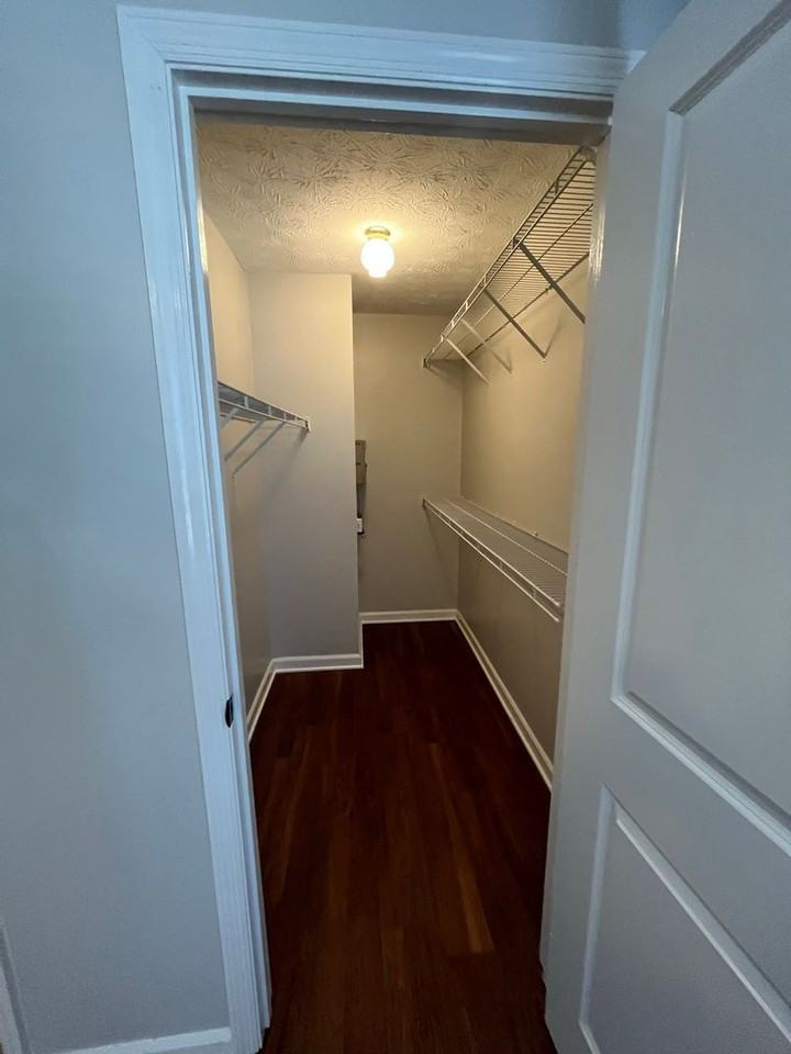 355 The Plz - Photo 5 of 10