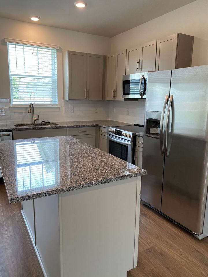 1741 Frodo Way - Photo 5 of 22